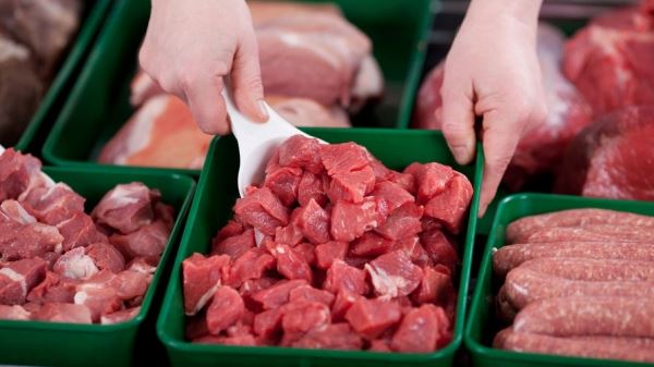 Fox News: США могут столкнуться с дефицитом говядины и ростом цен на мясо 