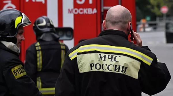 Возгорание кровли ресторана произошло на юге Москвы