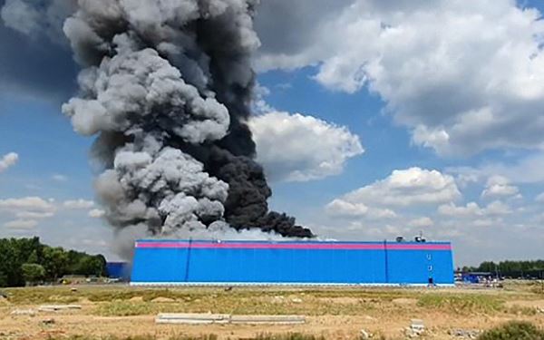 На складе OZON локализован пожар на площади 55 тысяч квадратных метров