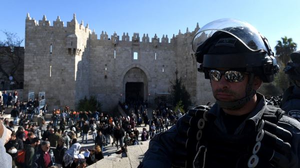 Полиция Иерусалима задержала обстрелявшего автобус мужчину