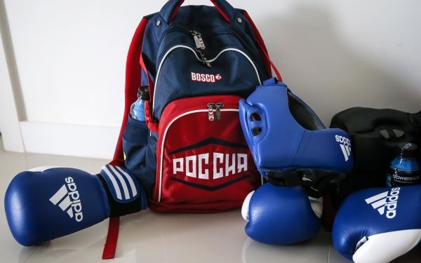 Тренер сборной России по боксу спас тонущего человека