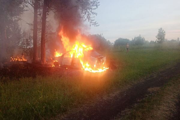 В Башкирии пенсионер заживо сгорел в своем автомобиле