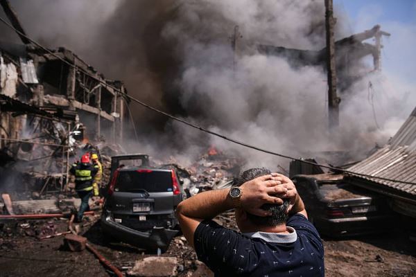 В Ереване выросло число жертв взрыва в торговом центре